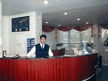 Luxor Hotel フランクフルト エクステリア 写真